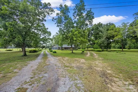 Exterior - 862 Us 90, Holt, FL 32564 photo 20 of 21