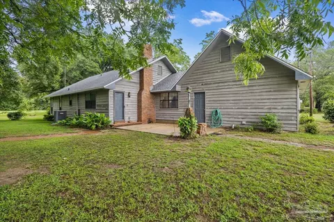 Exterior - 862 Us 90, Holt, FL 32564 photo 8 of 21