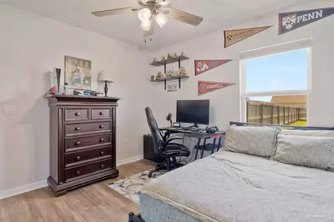 Bedroom - 7700 Gumbo Ave, Pace, FL 32571 photo 9 of 10