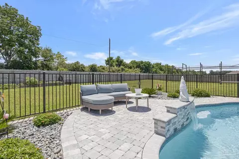 Exterior - 7700 Gumbo Ave, Pace, FL 32571 photo 8 of 28