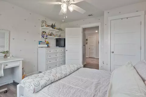 Bedroom - 7700 Gumbo Ave, Pace, FL 32571 photo 7 of 10