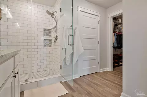 Bath - 7700 Gumbo Ave, Pace, FL 32571 photo 3 of 4