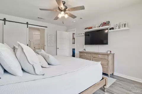 Bedroom - 7700 Gumbo Ave, Pace, FL 32571 photo 3 of 10
