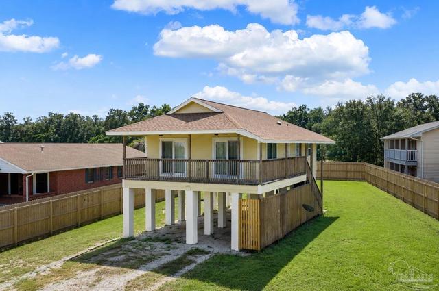 3195 Laurel Dr, Gulf Breeze, FL 32563