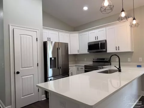 Kitchen - 3914 Thornton St, Pace, FL 32571 photo 3 of 5