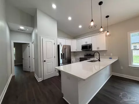 Kitchen - 3914 Thornton St, Pace, FL 32571 photo 2 of 5