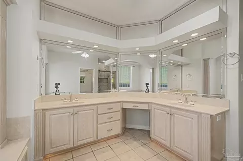 Bath - 3020 Greystone Dr, Pace, FL 32571 photo 3 of 4