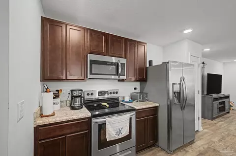 Kitchen - 4677 Integrity Ct, Milton, FL 32570 photo 3 of 5