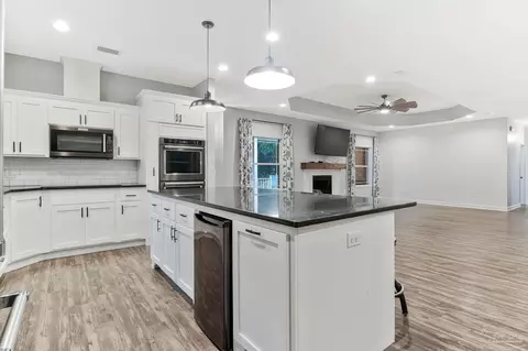 Kitchen - 2685 Segrest Rd, Pace, FL 32571 photo 3 of 3