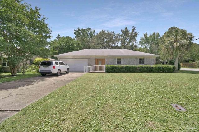 219 Norwich Dr, Gulf Breeze, FL 32561