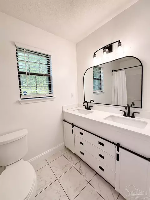 Bath - 121 Campbell Ave, Crestview, FL 32536 photo 5 of 5