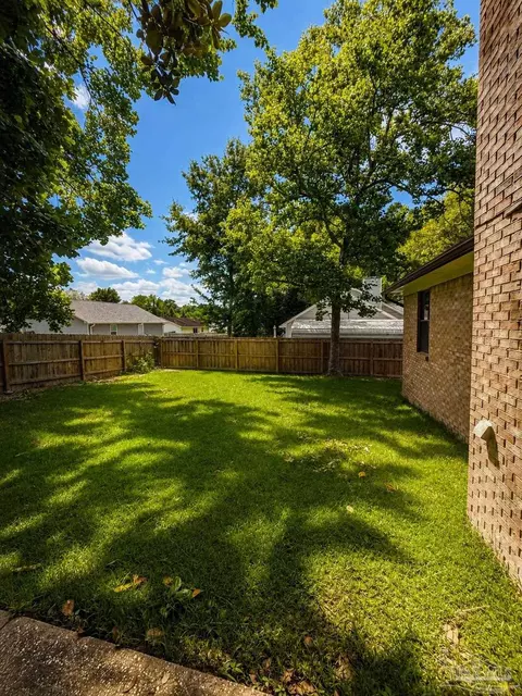Exterior - 121 Campbell Ave, Crestview, FL 32536 photo 7 of 7