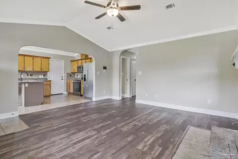 Living - 4412 Chantilly Way, Milton, FL 32583 photo 3 of 4