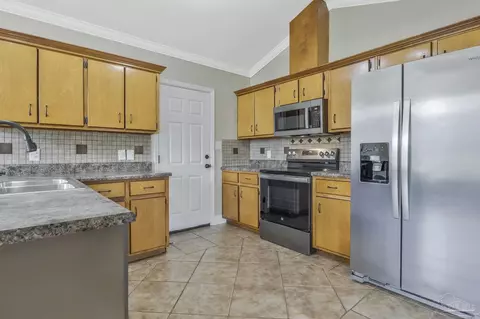 Kitchen - 4412 Chantilly Way, Milton, FL 32583 photo 1 of 2
