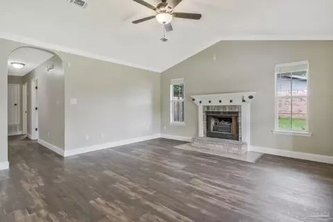 Living - 4412 Chantilly Way, Milton, FL 32583 photo 4 of 4