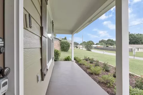 Exterior - 4412 Chantilly Way, Milton, FL 32583 photo 8 of 22