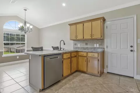 Kitchen - 4412 Chantilly Way, Milton, FL 32583 photo 2 of 2