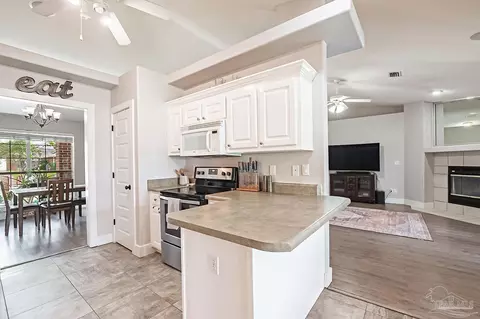 6105 Jameson Cr, Pace, FL 32571 photo 14