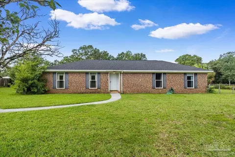 4819 Landmark Ln, Pace, FL 32571