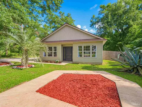 552 Cedar Tree Ln, Cantonment, FL 32533 photo 1