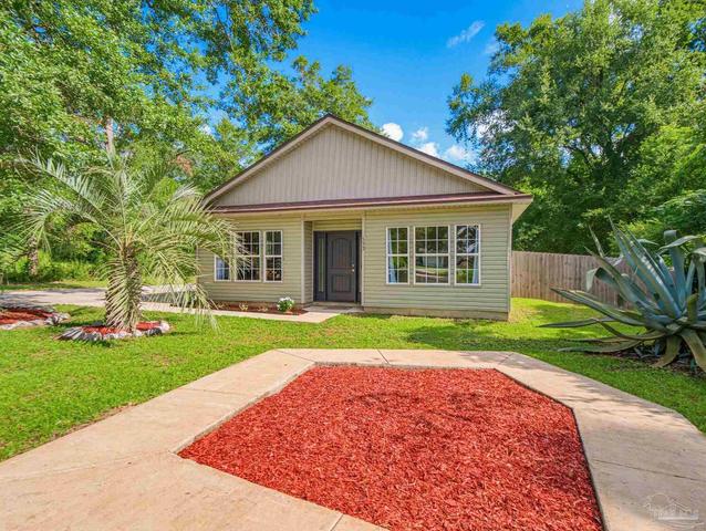 552 Cedar Tree Ln, Cantonment, FL 32533