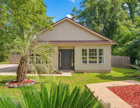 552 Cedar Tree Ln, Cantonment, FL 32533 photo 3
