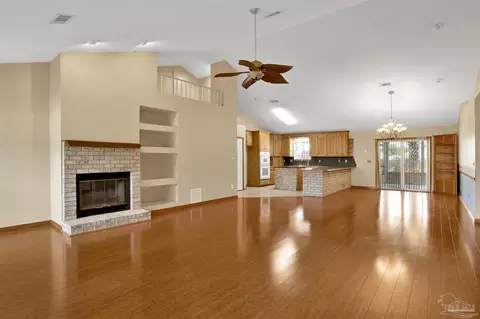 Living - 4449 Dandy Dr, Pace, FL 32571 photo 2 of 8
