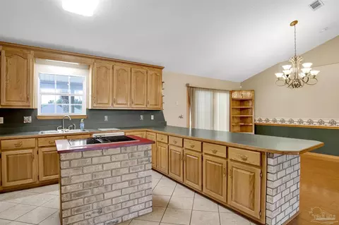 Kitchen - 4449 Dandy Dr, Pace, FL 32571 photo 4 of 5