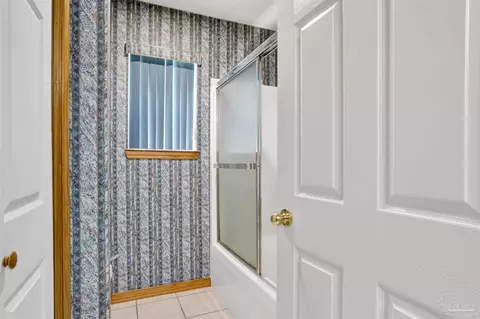 Bath - 4449 Dandy Dr, Pace, FL 32571 photo 5 of 8
