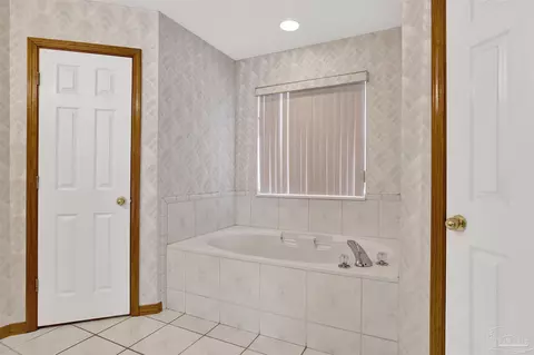 Bath - 4449 Dandy Dr, Pace, FL 32571 photo 2 of 8