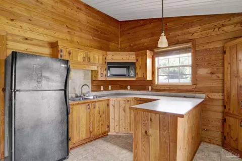 Kitchen - 4449 Dandy Dr, Pace, FL 32571 photo 5 of 5