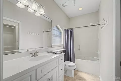 Bath - 3019 Greystone Dr, Pace, FL 32571 photo 3 of 4