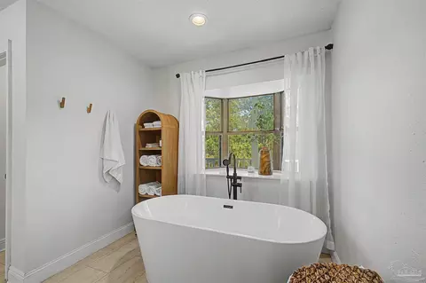 4596 Bayside Dr, Milton, FL 32583 photo 30