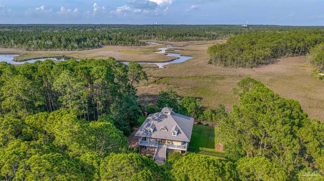 4596 Bayside Dr, Milton, FL 32583
