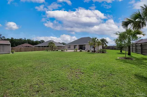 Exterior - 6565 Cedar Key Dr, Milton, FL 32570 photo 7 of 11