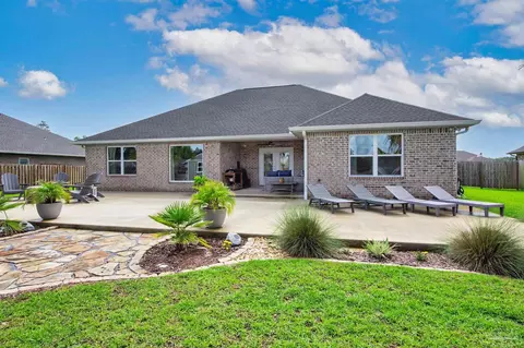 Exterior - 6565 Cedar Key Dr, Milton, FL 32570 photo 10 of 11