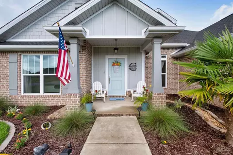 Exterior - 6565 Cedar Key Dr, Milton, FL 32570 photo 3 of 11