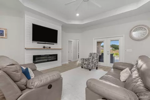 Living - 6565 Cedar Key Dr, Milton, FL 32570 photo 3 of 4