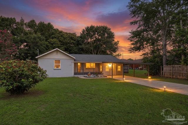 4553 Arcadia St, Milton, FL 32583