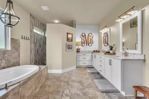 Bath - 9034 Byrom Campbell Rd, Pace, FL 32571 photo 6 of 6