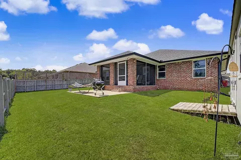 Exterior - 5643 Burr St, Milton, FL 32570 photo 7 of 9