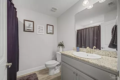 Bath - 5643 Burr St, Milton, FL 32570 photo 3 of 3