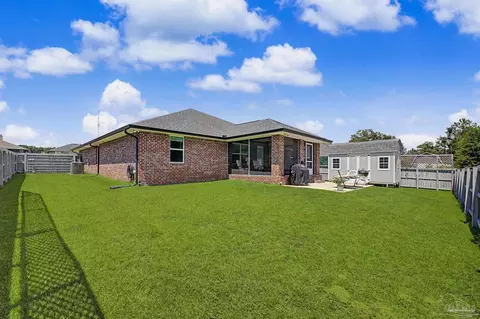 Exterior - 5643 Burr St, Milton, FL 32570 photo 6 of 9