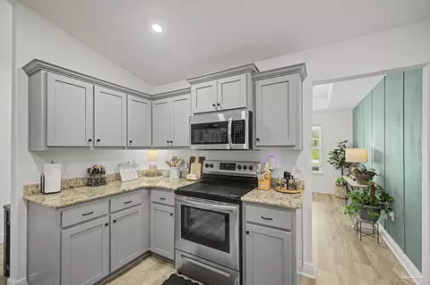 Kitchen - 5643 Burr St, Milton, FL 32570 photo 2 of 3