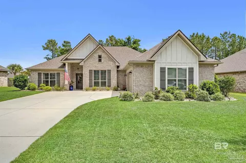 407 Roosa Ave, Gulf Shores, AL 36542