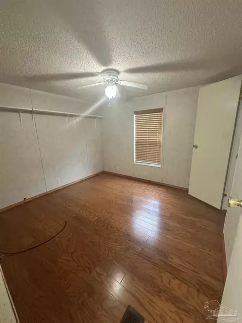 4006 Mccutchin Dr, Jay, FL 32565 photo 5