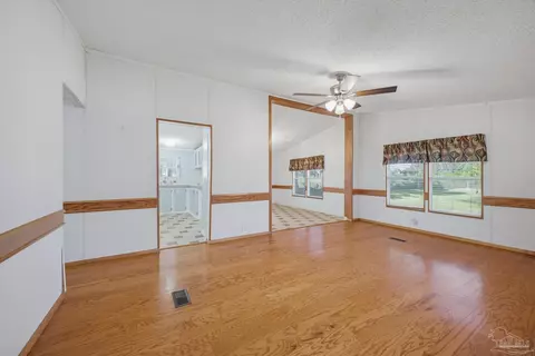 4006 Mccutchin Dr, Jay, FL 32565 photo 6