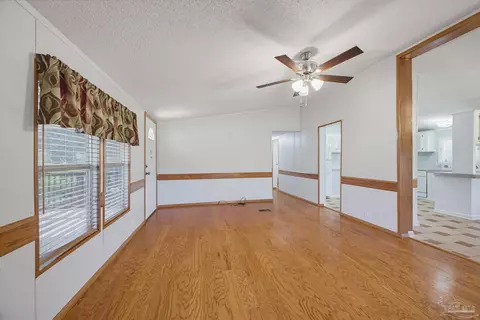 4006 Mccutchin Dr, Jay, FL 32565 photo 9