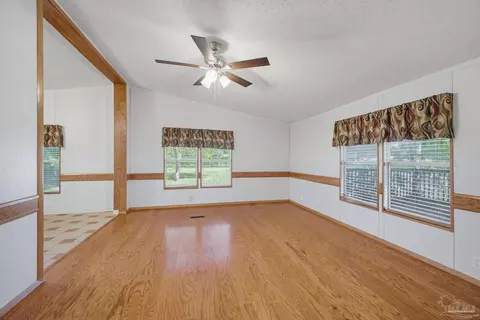4006 Mccutchin Dr, Jay, FL 32565 photo 8