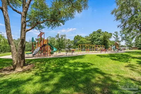 View/Area - 4378 Thistle Pine Ct, Pace, FL 32571 photo 8 of 10